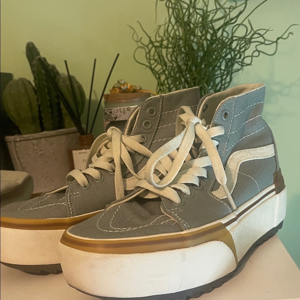Vans- Sk8-Hi Tapered Platform Shoe